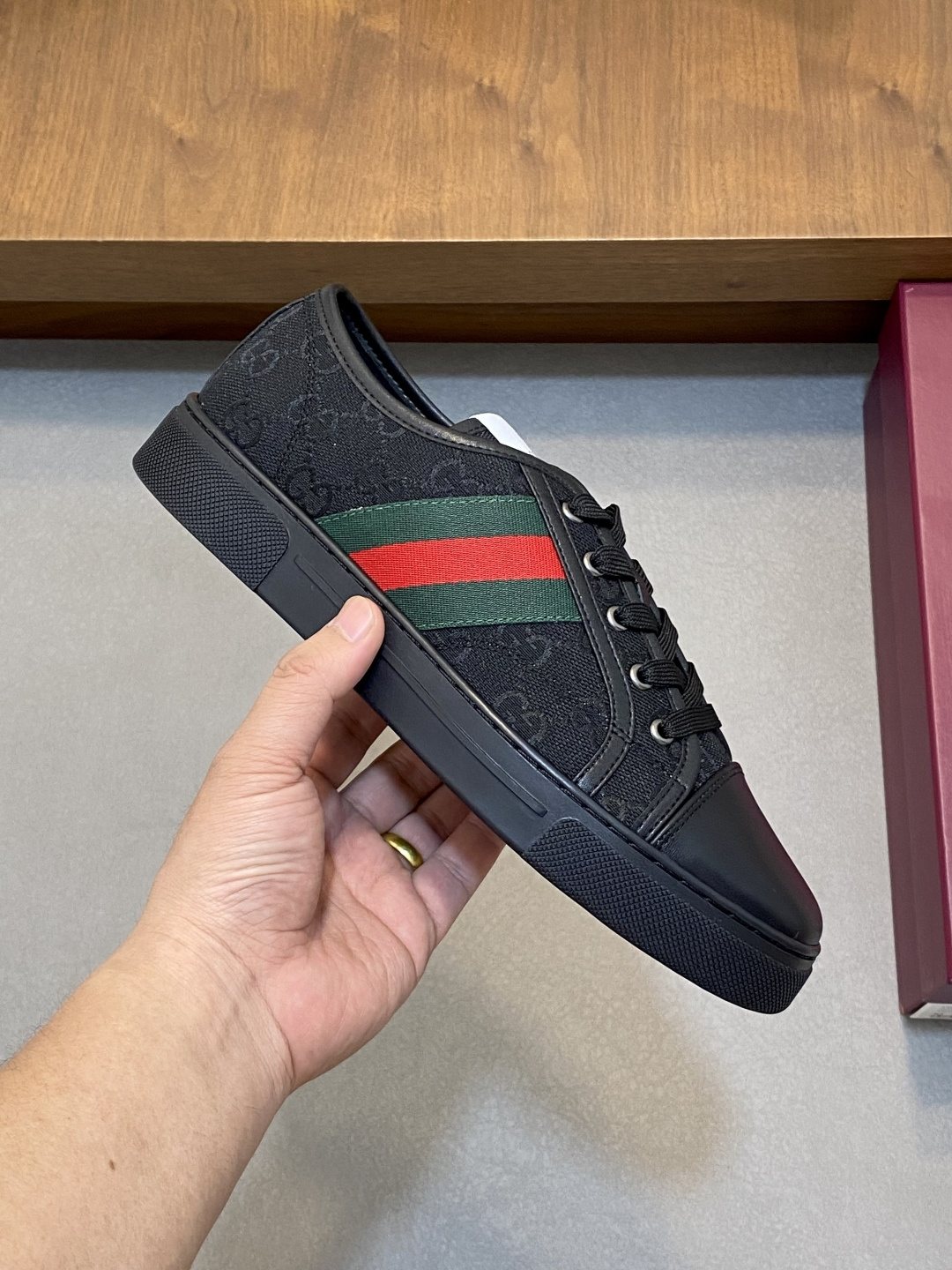 Gucci Black Green-Red Stripe Sneakers