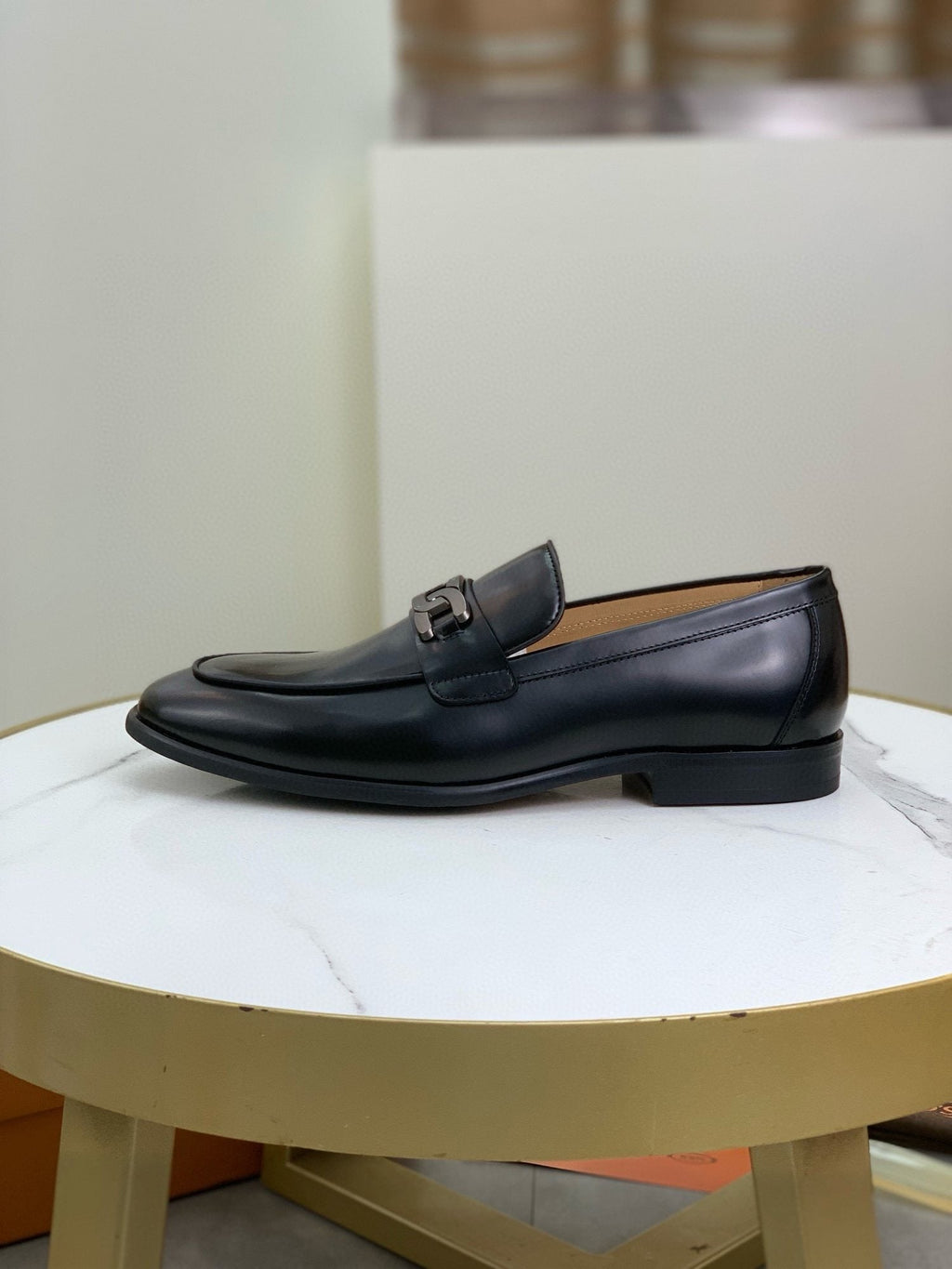 TOD'S Men's Black Metal-Accent Loafers